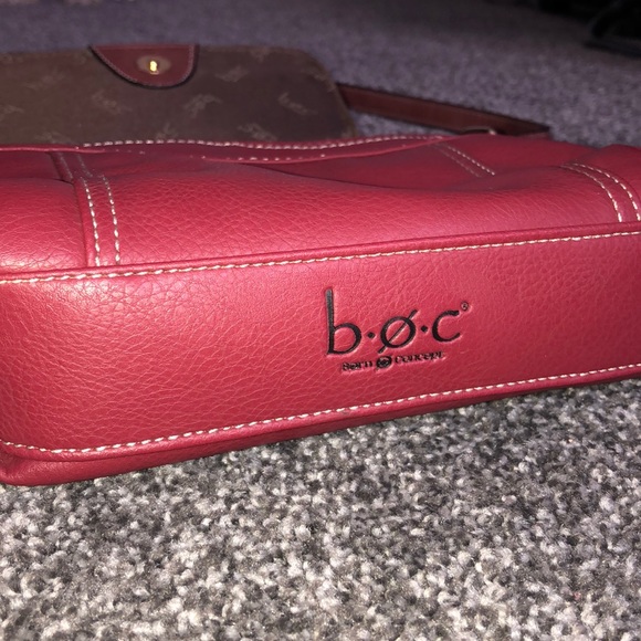 BOC Vinyl Crossbody Handbag Burgundy 👜 - Picture 3 of 8